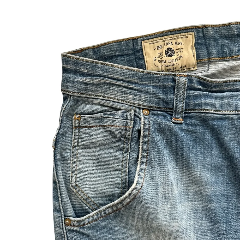 Zara Man Distressed Denim Jeans Size 34 Light Wash Slim Fit